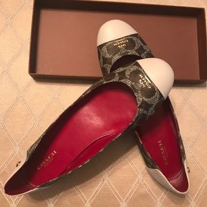 Chelsea Coach Flats in size 8